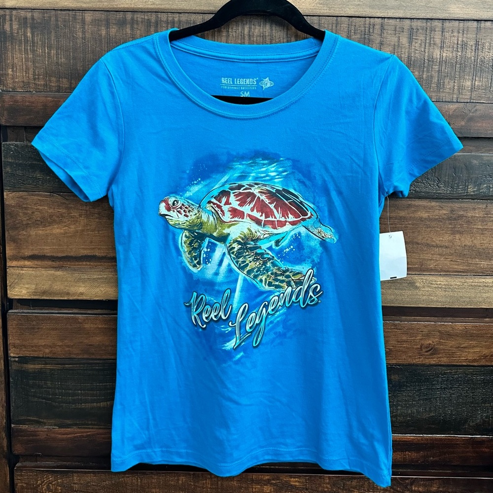 NWT Reel Legends Sea Turtle Women’s Tshirt